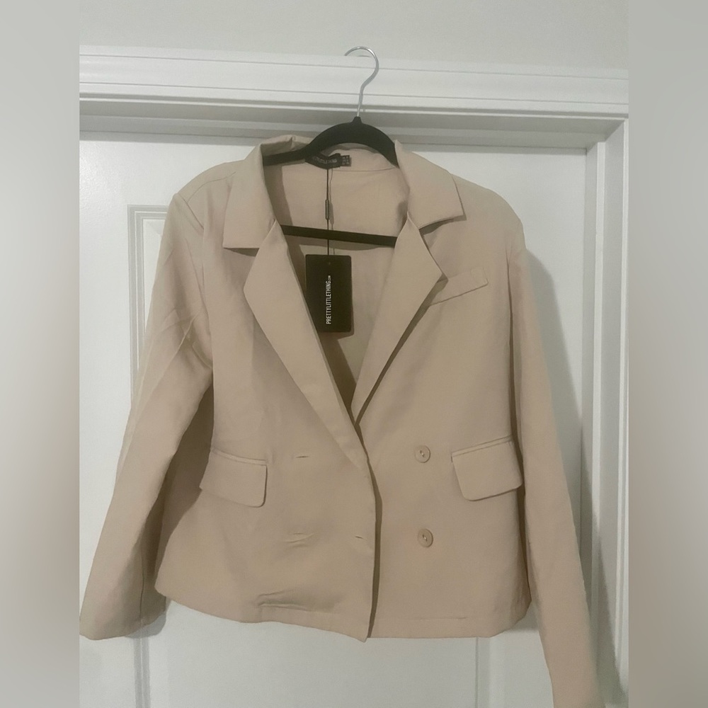 Button down blazer- 8 UK SIZE